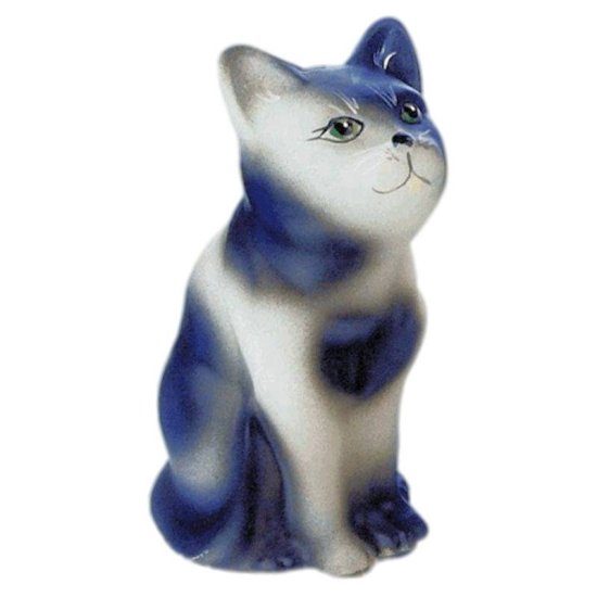 Cat Figurine in Blue and White by Fenton Glass - Click Image to Close